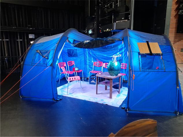 Ein Chor stürmt das Capitol und filmt sich dabei selbst